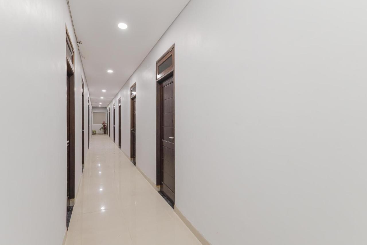 Reddoorz @ Gedangan Sidoarjo Hotel Ngoại thất bức ảnh