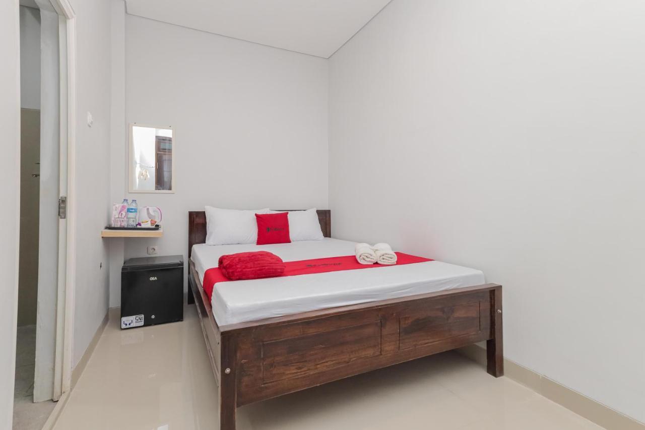 Reddoorz @ Gedangan Sidoarjo Hotel Ngoại thất bức ảnh