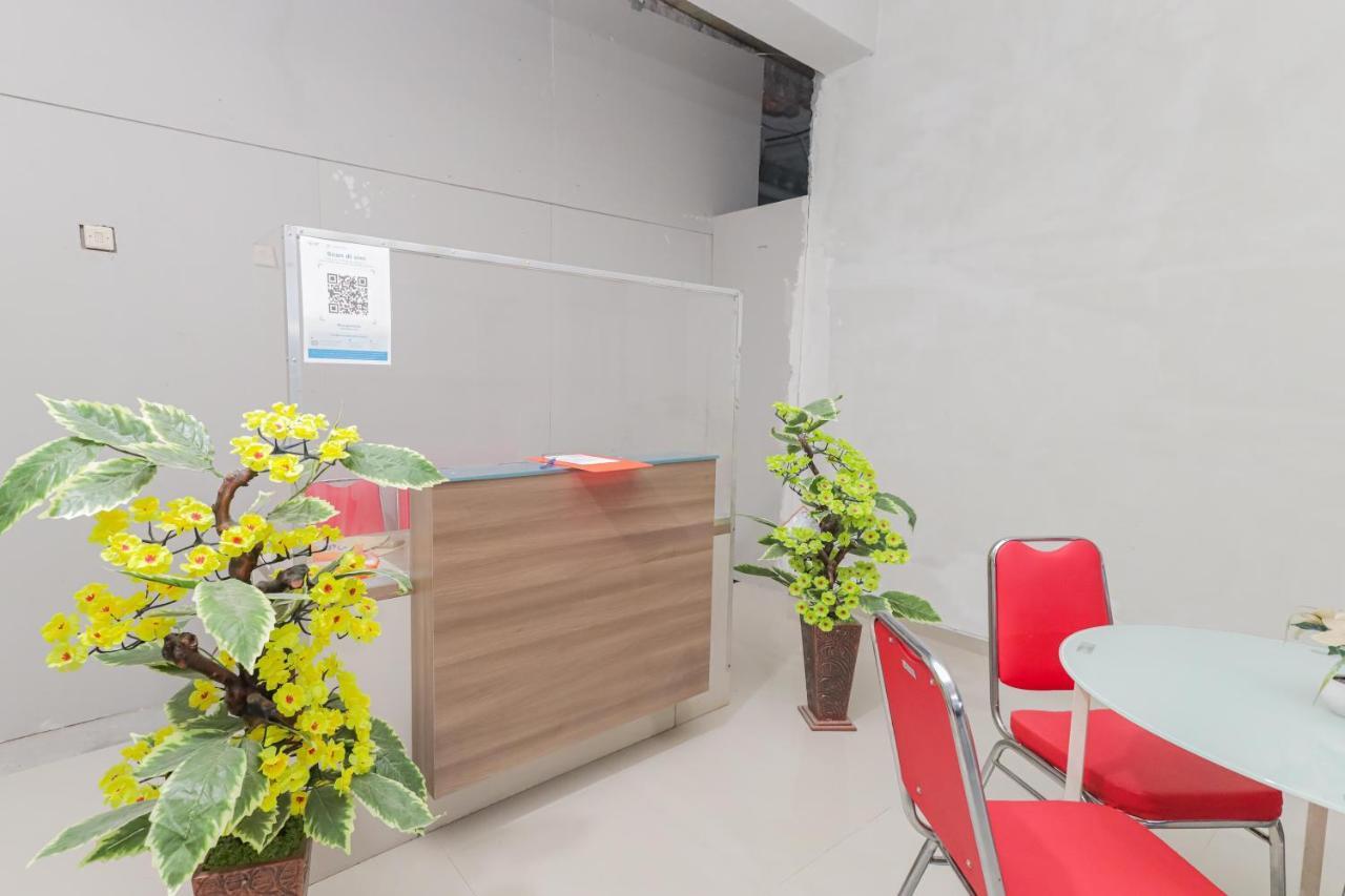 Reddoorz @ Gedangan Sidoarjo Hotel Ngoại thất bức ảnh