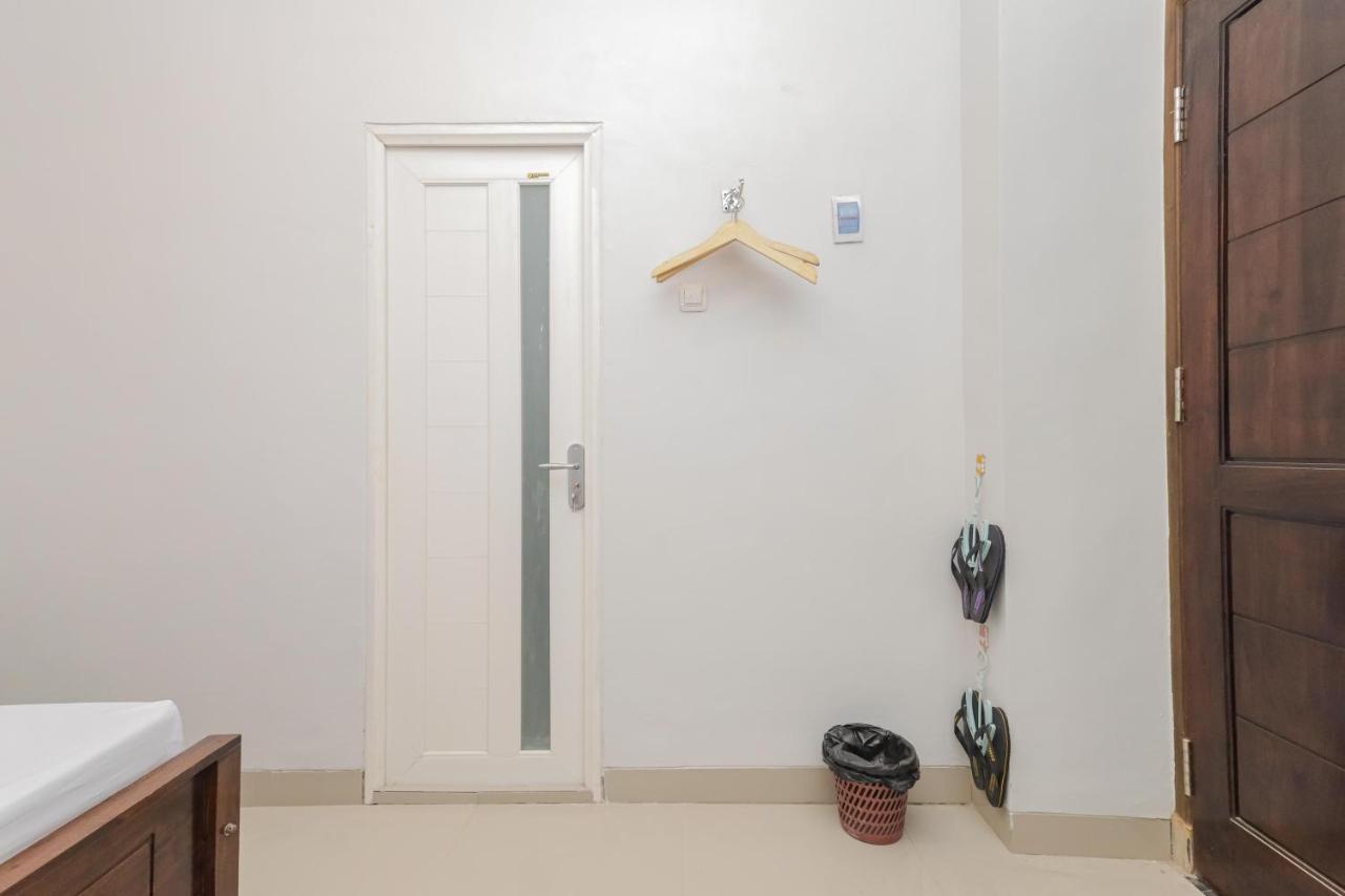 Reddoorz @ Gedangan Sidoarjo Hotel Ngoại thất bức ảnh
